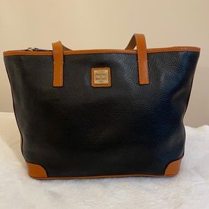 Dooney and Bourke Tote Black VINTAGE